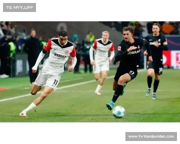 法兰克福客场防守漏洞暴露，需加强后防稳定性